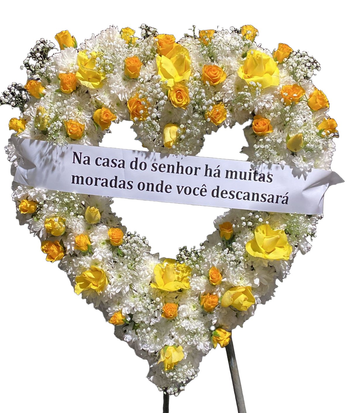 Coroa de flores em formato de coração